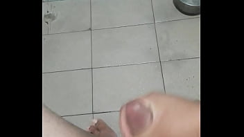 Preview 2 of Xxxsexy Hot Movies - Punheta rapida antes do trampo