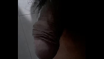 Preview 2 of Bangladeshi Xxxxnxxx - Hombre orinando