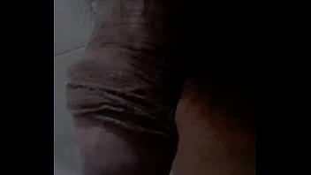 Preview 4 of Bangladeshi Xxxxnxxx - Hombre orinando