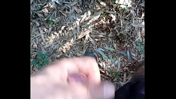 Preview 2 of Qatar Fat Aunty - Gozando no mato em hor&aacute_rio de trabalho
