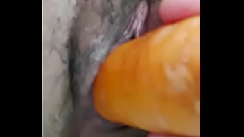 Preview 3 of Cartoon All Xnxx Big Video - Con una zanahoria
