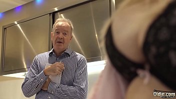 Preview 2 of Xxx Viadio Hd - Blonde hot sex with old bald guy