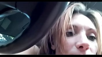 Preview 2 of Dilevery69hd Com - Mamada de madura en el auto