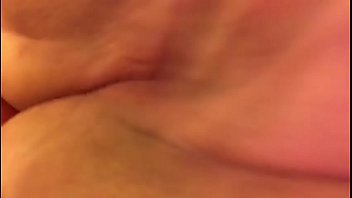Preview 4 of Jan Ine - Gordinha safada me mandou um video batendo siririca
