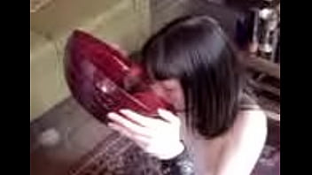 Preview 4 of Dandole Por Donde Quiere - Molly drinks pee