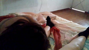 Preview 2 of King And Servant - Linda chavita d&aacute_ndome una buena mamada de verga