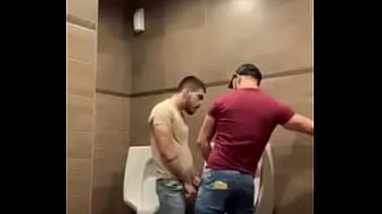 Preview 2 of Sexy Besty Wifecom - Banheirao gay natal/rn