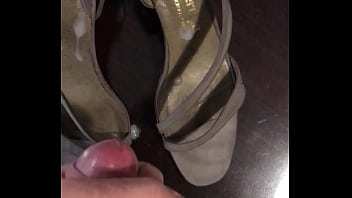 Preview 2 of Bekaret Porno - sandals cumshot hot wife