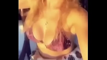 Preview 2 of Mothers With Duoder - Aracely Ar&aacute_mbula presumiendo su lindo cuerpo