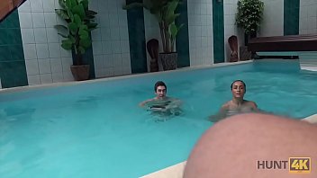 Preview 1 of Reena Sky Porn Girl - HUNT4K. Brunette Lassie &egrave_ pronto a soddisfare il proprietario del piccolo centro benessere