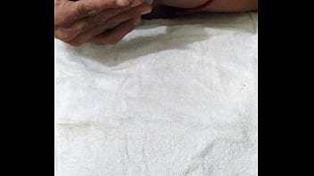 Preview 2 of Girl In Skirt Fucked Hard - Cuzinho no consolo delirando