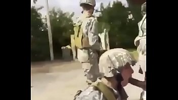 Preview 3 of Spoon Sleeping - Militares entrenando