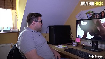 Preview 1 of Mujeres Vorachas Y Violadas - AMATEUR EURO - Thick Cock Guy Fucks Adrienne Kiss After He Saw Her On A Porn Movie With His Friend