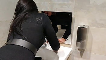 Preview 2 of Xxx Taboo Movie - Succhia e beve sborra di due cazzoni nel cesso di un centro commerciale