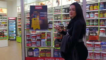 Preview 1 of Xxx Taboo Movie - Succhia e beve sborra di due cazzoni nel cesso di un centro commerciale