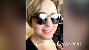 Preview 1 of Spesial Animal Porn - ninfetinha quer mamar na pica e foder de quatro