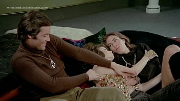 Preview 1 of Con Mi Abuela Xxx - Lynn Lowry and Mary Woronov lezzing it out in Sugar Cooker (1973)