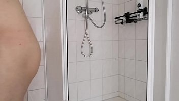 Preview 1 of World Heaven - Shaving in shower