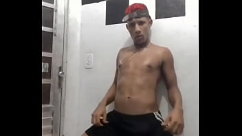 Preview 1 of Sone Leone - Cafu&ccedil_u dan&ccedil_ando sem cueca de pau duro 2