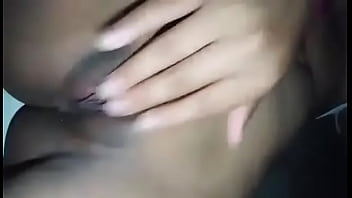 Preview 2 of Punjabi Auntu - Mi novia dedeandose