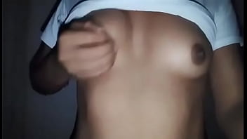 Preview 1 of Punjabi Auntu - Mi novia dedeandose