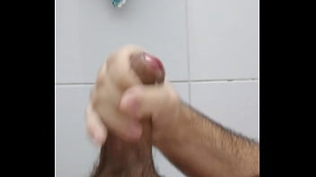 Preview 3 of Www Ful Hard Xxnx Com - Urso Batendo Punheta no Banheiro.
