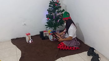 Preview 1 of Hot Madam N Boy - MATURE STUDENT RECEIVES HER CHRISTMAS PRESENTS!! SHE MASTURBATES HER CLITORIS WITH A DILDO WITH SPOTLIGHTS. WHAT A NICE SLUT. REAL HOMEMADE PORN OF AN OLD STUDENT