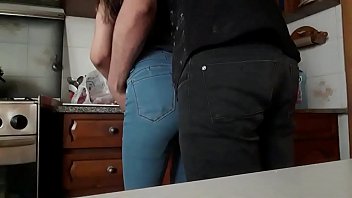 Preview 1 of Noty Amrican Com - quien es ella? who is she?