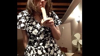 Preview 1 of Mom And Smooll Sun - Sexy bytch
