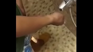 Preview 1 of Mom Sex Viden - Rửa cu sạch sẽ trước khi l&acirc_m trận