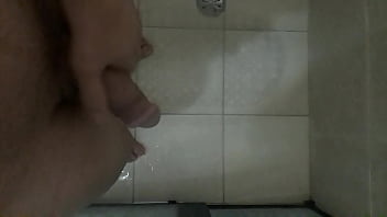 Preview 2 of Bbc Owned Compilation - Ficando de pau duro no banho