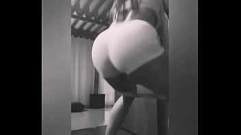 Preview 4 of Jenna Price - Ejercitandonose un poco