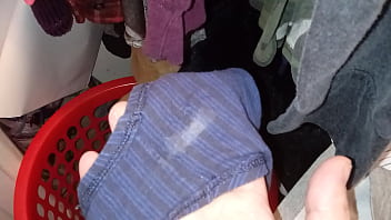 Preview 3 of Bigboobs Xxx Video - Smelling sister in law&#039_s panties