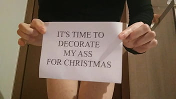 Preview 1 of Crot Mama Tiri - It&#039_s time to decorate my ass for Christmas!