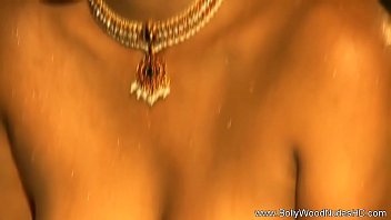 Preview 4 of Latinas Cumshot Videos - Getting Her Naked Indian Body Wet