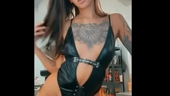 Preview 3 of Johany Vega - Instagram