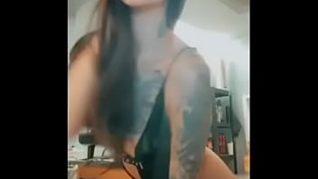 Preview 1 of Johany Vega - Instagram