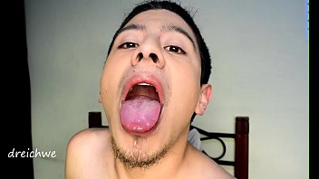 Preview 2 of Porn Big Woman - Opening the mouth with a big tongue