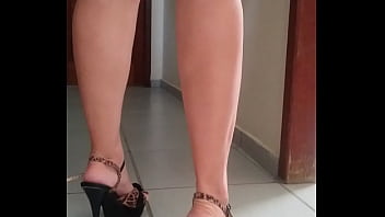 Preview 4 of Blonde Cunt In Curlers - Clara Brazil linda,  simples e natural