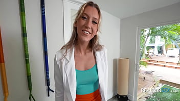 Preview 3 of Bg Dldo - Realtor Helps Me Get Over My Divorce