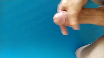 Preview 2 of Spanking Glamor - Paja y corrida sobre esterilla