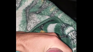 Preview 3 of Mom And Son Sexy Poran - Uma punhetinha antes de dormir