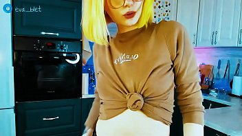 Preview 2 of Teen Arab Big Ass - Come Have Fun In The Kitchen For Me...