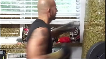 Preview 3 of Border Xxxp Atrol - ITALIAN PORN STAR MAXXX LOADZ WORKING OUT  AT THE JERSEY SHORE G T S GYM TAN SEX