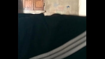 Preview 2 of Sopia Sec - Ficando de pau duro na hora da gin&aacute_stica