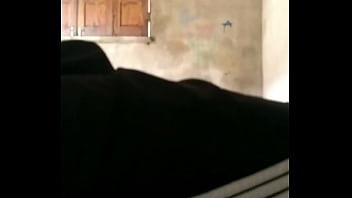 Preview 1 of Sopia Sec - Ficando de pau duro na hora da gin&aacute_stica