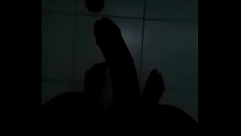 Preview 1 of Sex Irani Grand Mothre - Masturbandome en el ba&ntilde_o