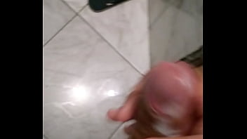 Preview 3 of Moms Big Ass Oil Massage Sun - Agite antes de beber