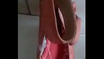 Preview 3 of Teenfsirst Time Girl Force - Gozada do amigo salto da cunhada cum heels