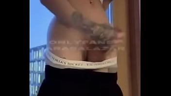 Preview 2 of 18 Sxse Videos - Gozando na janela